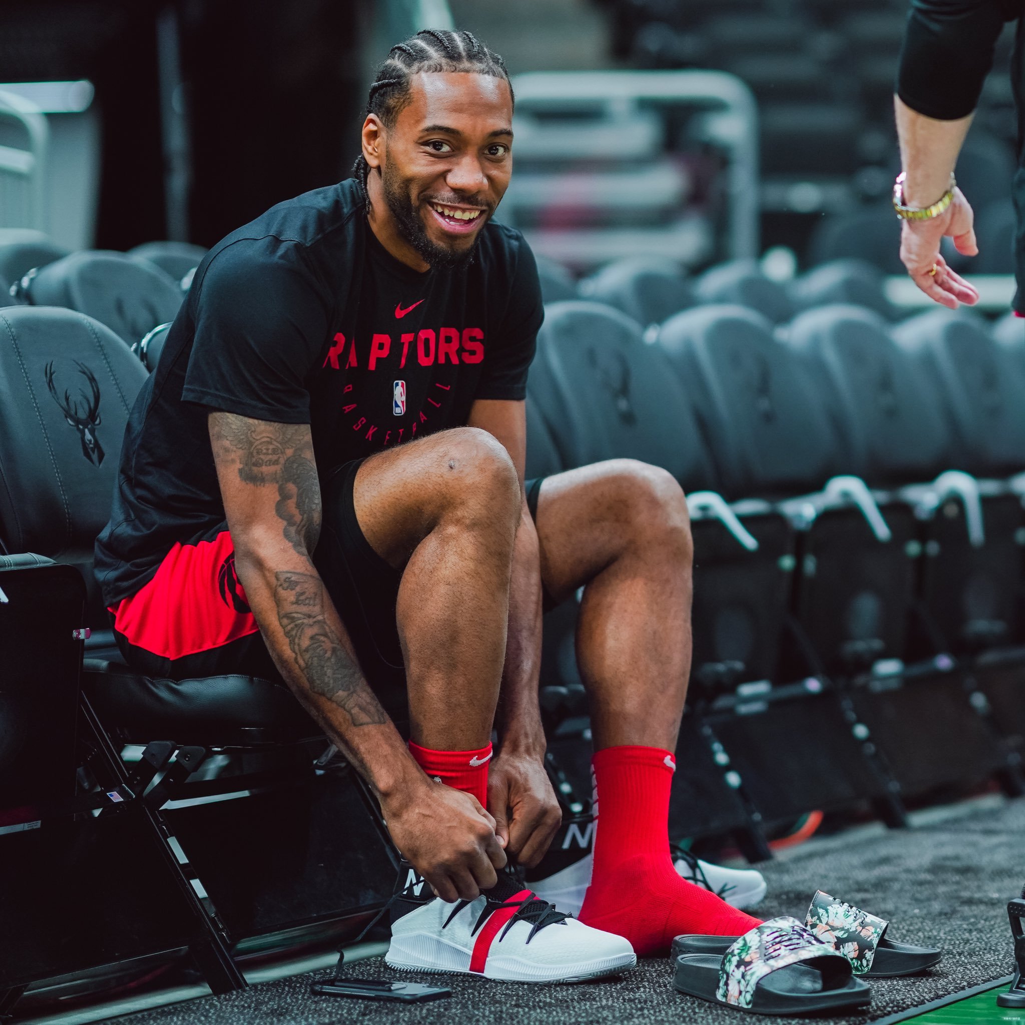 斯基拉：两家意甲俱乐部想租米雷蒂，但尤文不想放人（斯基拉：两队有意租借米雷蒂，尤文无意放行）