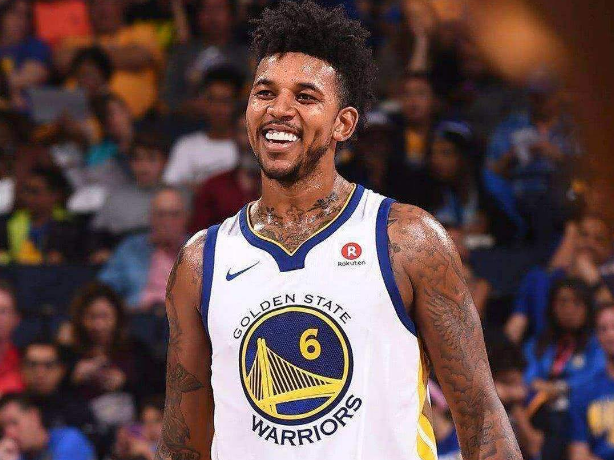 每体：巴萨不着急让奥尔莫复出，不接受手术以免缺阵4个月（每体：巴萨不急让奥尔莫复出，拒做手术以避免4个月缺阵）