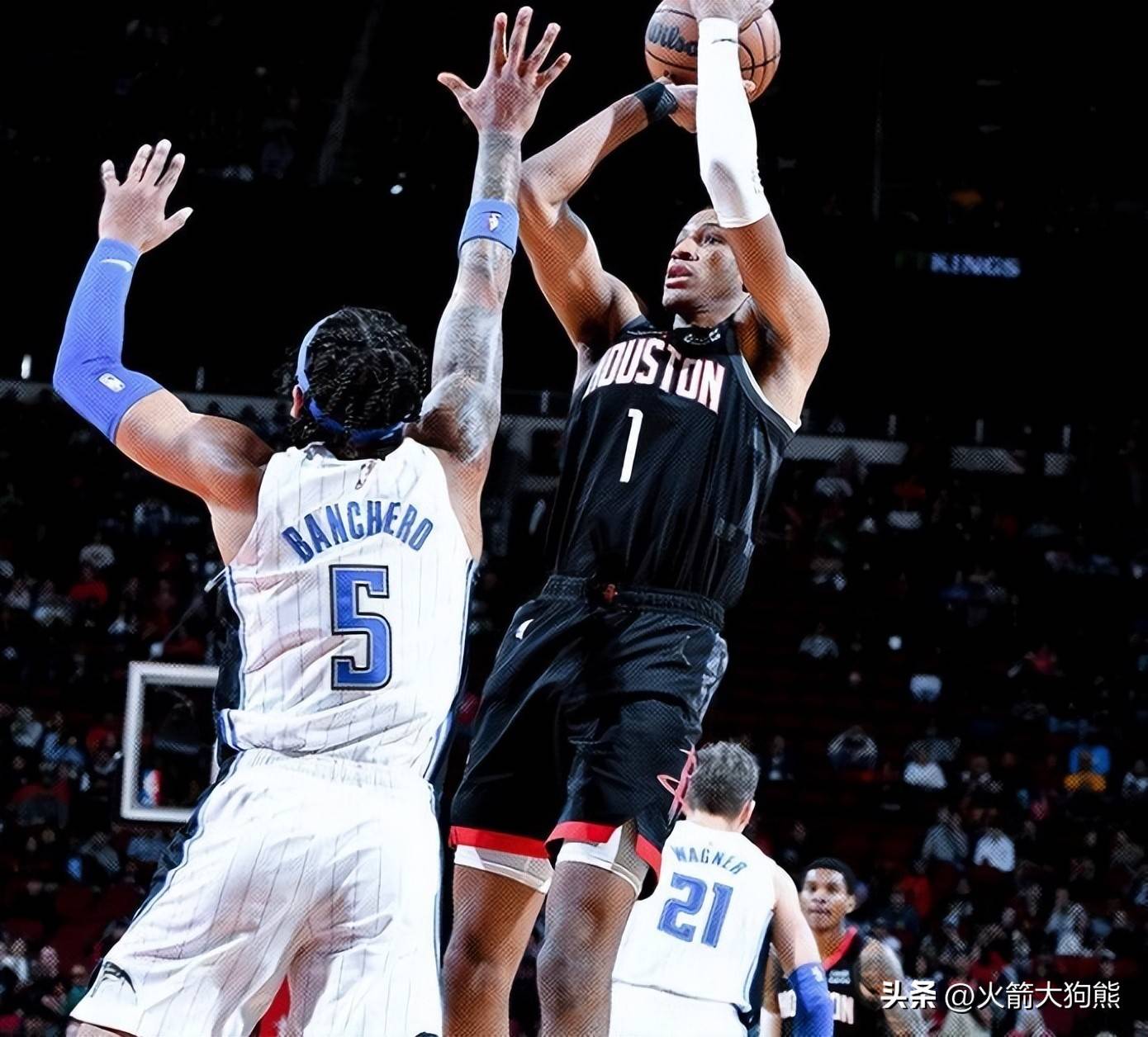 姆巴佩祝贺阿什拉夫当选非洲足球先生：爱你，你是非洲之王（姆巴佩贺阿什拉夫加冕非洲足球先生：爱你，非洲之王）